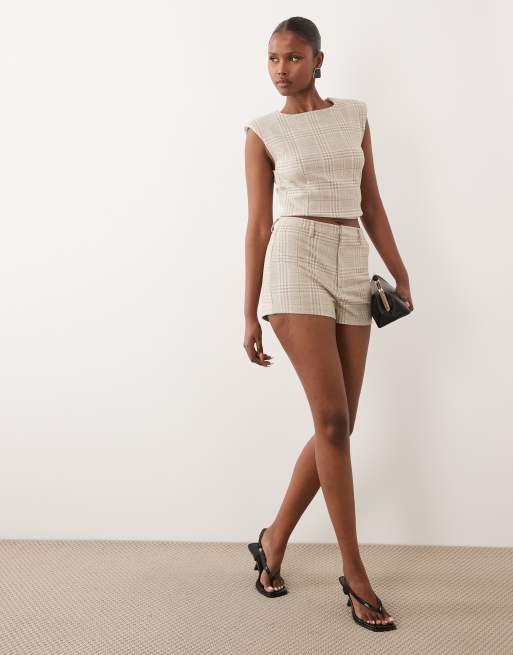 ASOS DESIGN - Mix og match - Cremefarvede minishorts i børstet materiale med sildebensmønster og tern, 2 af 5