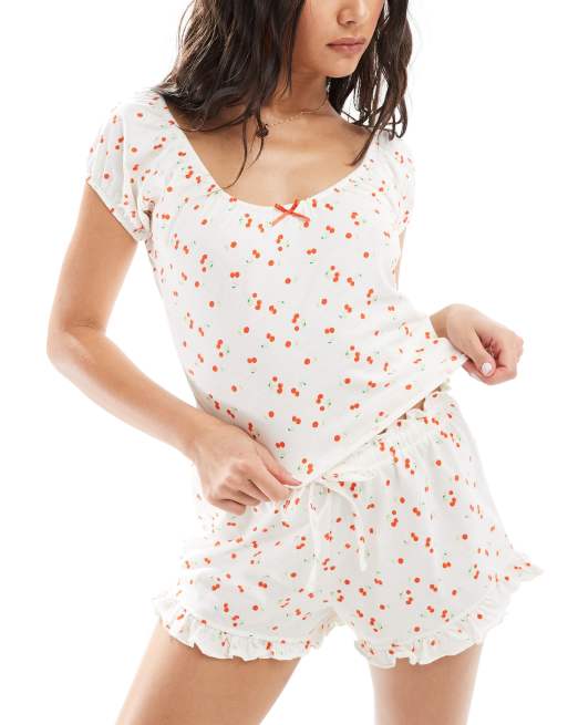 ASOS DESIGN - Mix og match - Pyjamas-T-shirt med kirsebærprint og flæsekanter