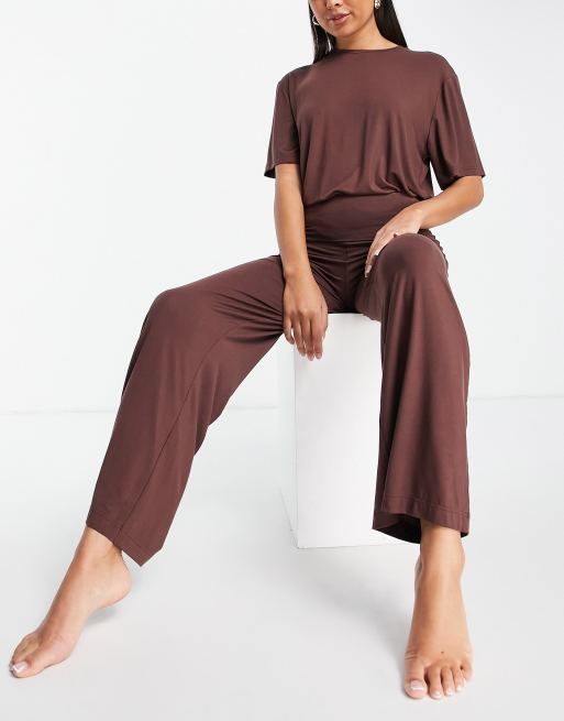 ASOS DESIGN - Mix og match - Tætsiddende pyjamasbukser med bredt taljebånd i brunt modal