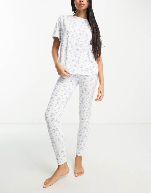ASOS DESIGN – Mixa & matcha – Vit, småblommig pyjamas-t-shirt, 4 av 4