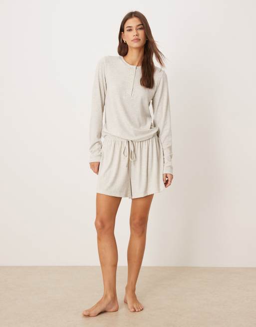 ASOS DESIGN – Mixa och matcha – Beige, ribbade, vippiga pyjamasshorts, 4 av 4