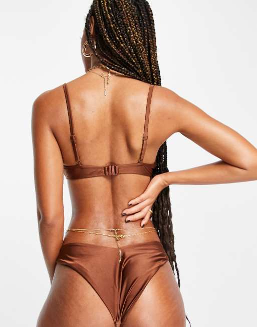 ASOS DESIGN – Mixa och matcha – Brun, silkig bikiniöverdel med v-formad bygel, 2 av 4