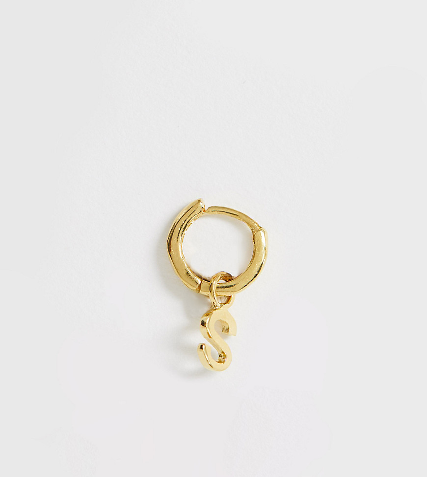 ASOS DESIGN – Mixa och matcha – Guldpläterad örring i äkta silver med initialen S