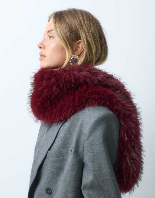 ASOS DESIGN mixed faux fur pull through scarf in burgundy, 2 of 4