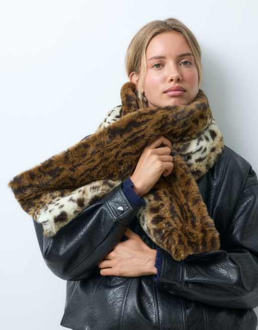 ASOS DESIGN mixed faux fur pull through scarf in leopard print, 4 of 4