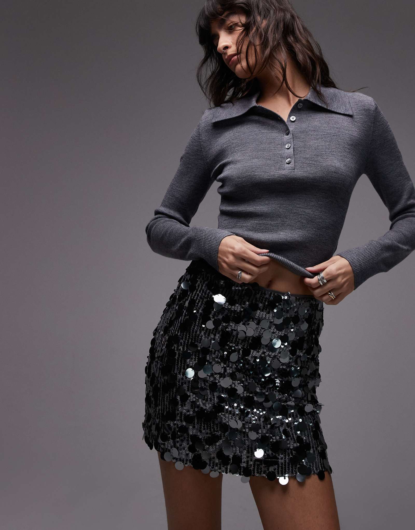 Мини-юбка ASOS DESIGN со смешанными блестками серебристого цвета оружейного металла