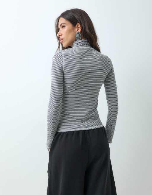 ASOS DESIGN mjuk topp med polokrage och långa ärmar i grått randigt, 5 av 5
