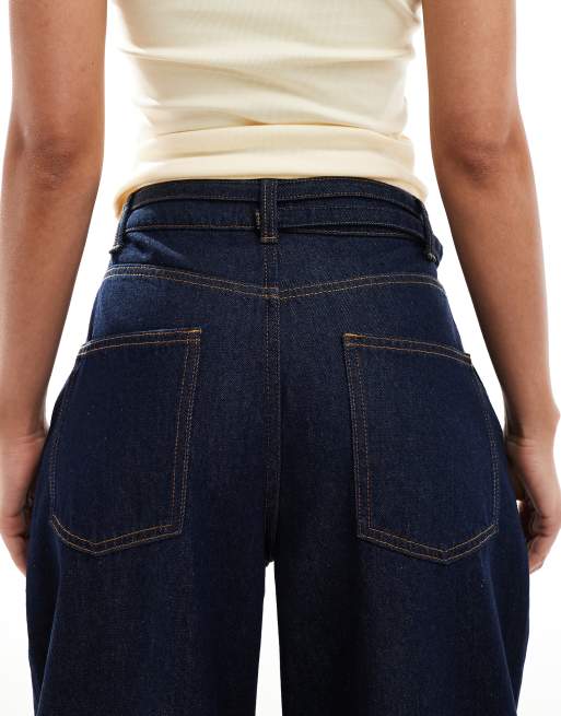 ASOS DESIGN – Mjuktvättade, lätta jeans med barrelben och skärp, 4 av 5