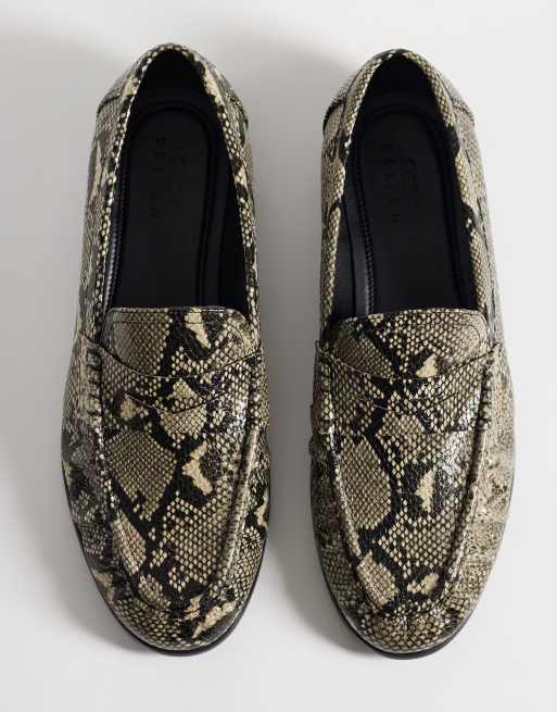 ASOS DESIGN - Mocassini con arricciature in pelle sintetica pitonata, 2 di 4
