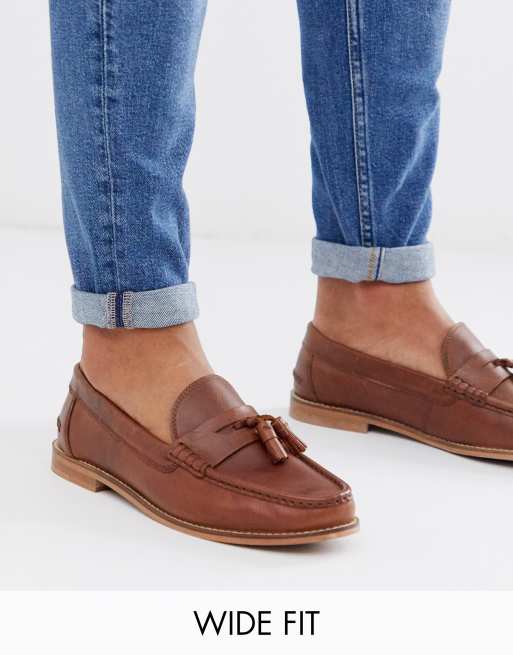 ASOS DESIGN - Mocassini in pianta larga in cuoio con nappe e suola naturale