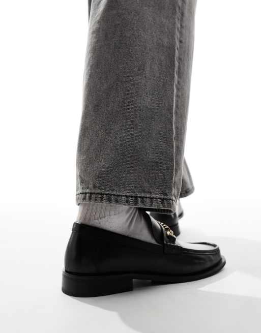 ASOS DESIGN Mocassini neri in pelle con punta squadrata e catenina ASOS