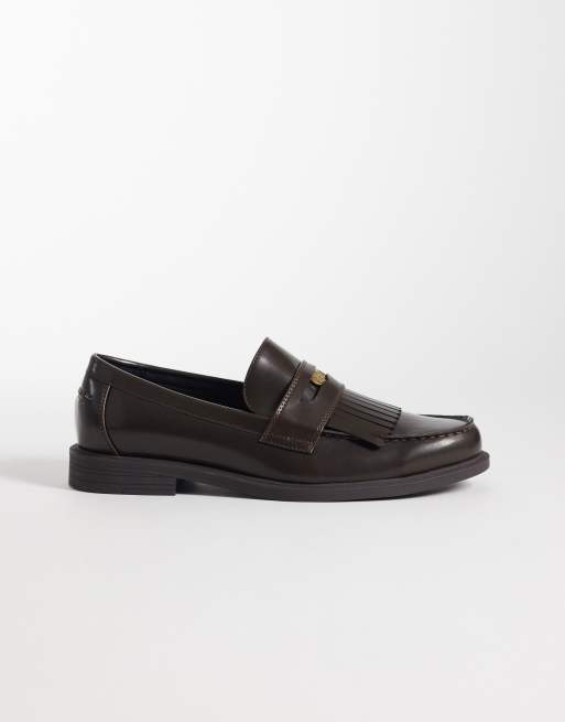 ASOS DESIGN mocassins à pampilles et détail pièce en marron, 2 de 4