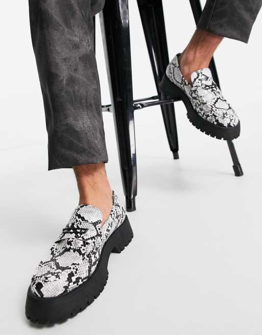 ASOS DESIGN - Mocassins en imitation serpent avec semelle chunky - Gris