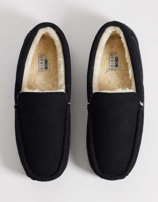 ASOS DESIGN moccasin slippers in black with fur lining, 2 of 4