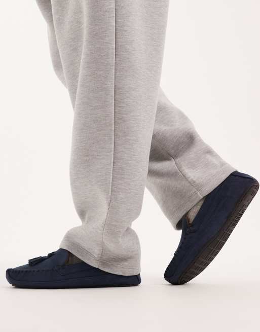 ASOS DESIGN moccasin slippers in navy with faux fur lining with tassel, 4 of 4