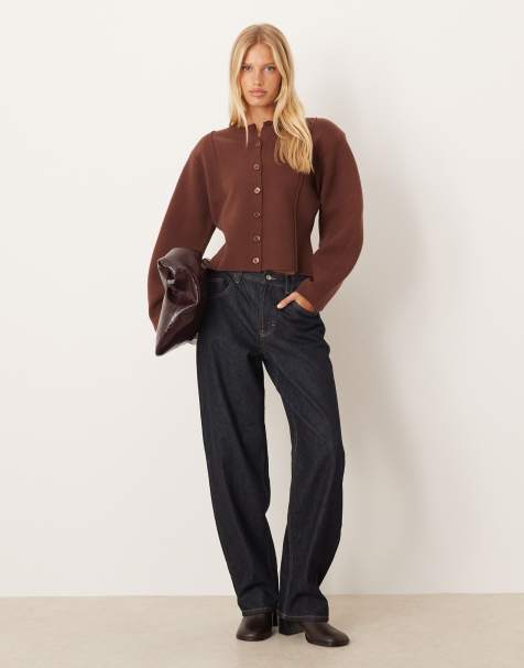 ASOS DESIGN – Mockabrun, strukturstickad kofta med rund halsringning och figursydd midja - view 1