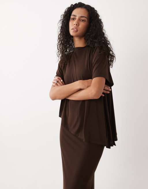 ASOS DESIGN modal maxi jurk met korte mouwen en cape-laag in bruin, 4 van 4