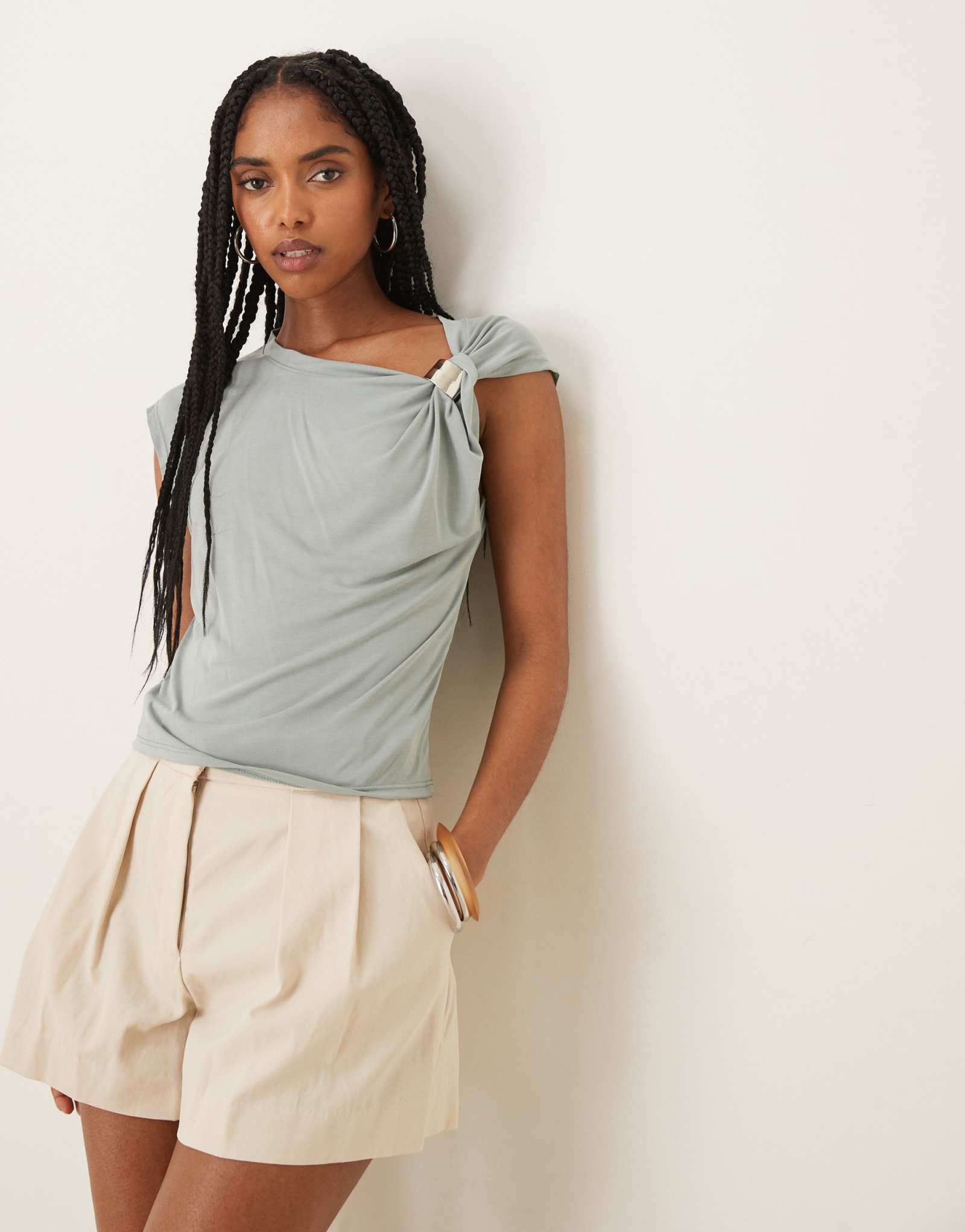 Модальная майка ASOS DESIGN с фурнитурой на плече из шифера