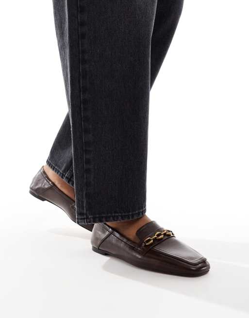 ASOS DESIGN – Model – Brązowe loafersy z ozdobnym łańcuszkiem
