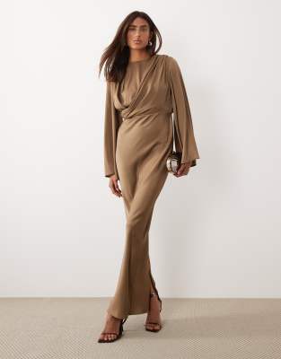 ASOS DESIGN - Modesty - Drapiertes Kleid in Taupe mit Trompetenärmeln-Braun