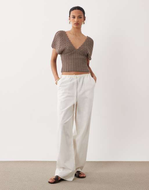 ASOS DESIGN - Mokkabrun top i strik med dyb udskæring og indsyet talje, 2 af 4