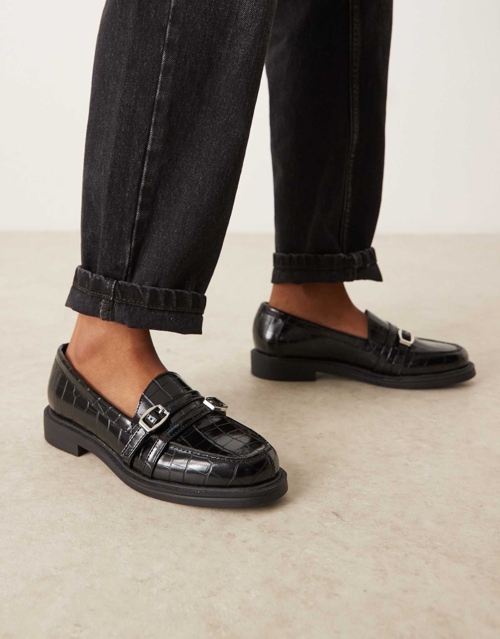 Мокасины ASOS DESIGN Molly с двойной пряжкой из черного крокодила