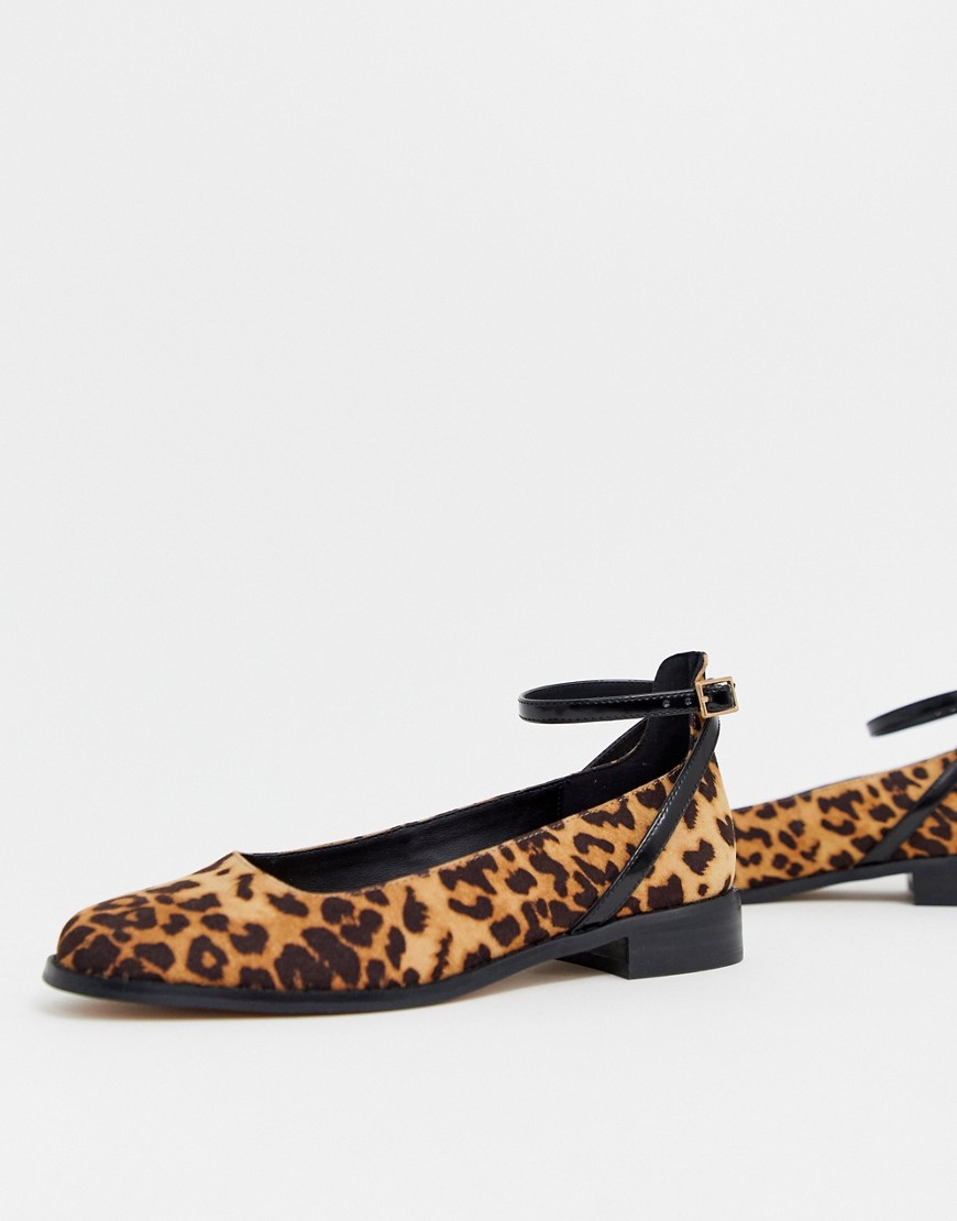 ASOS DESIGN – Molly – Leopardmönstrade platta skor-Flerfärgad