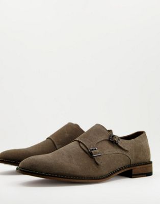  monk shoe in stone suede