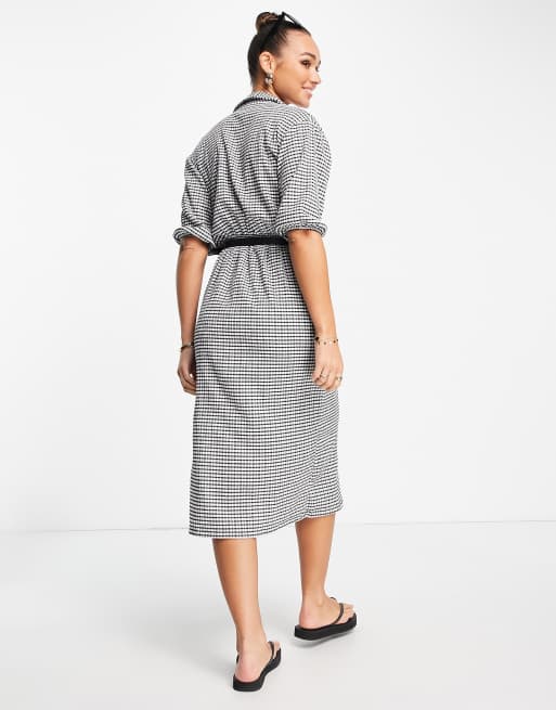 ASOS DESIGN - Monokrom kortærmet midi-skjortekjole med bælte og tern, 2 af 4