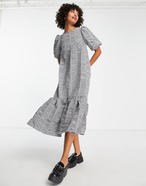 ASOS DESIGN – Monokrom smockklänning i maxilängd med blandat ginghamrutigt mönster, 4 av 4