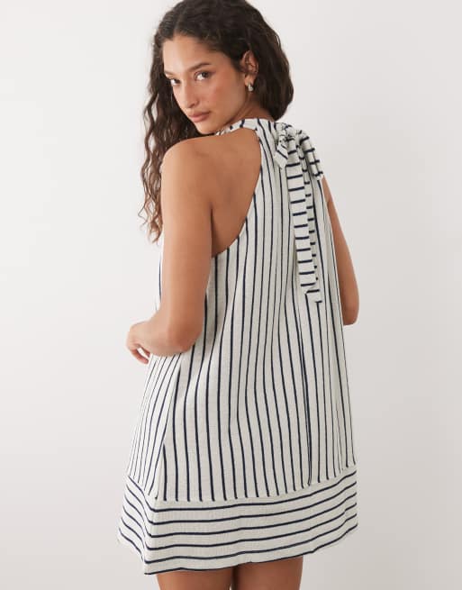 ASOS DESIGN - Monokrom stribet minikjole i jersey med halterneck og A-form, 4 af 4