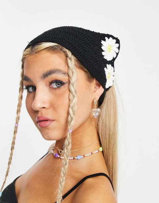 ASOS DESIGN – Monokrom virkad hårsjal med blommor, 3 av 4