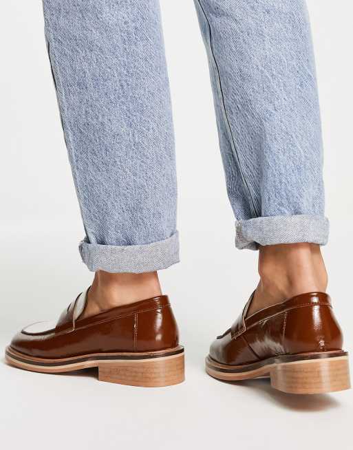 ASOS DESIGN – Monthly – Ljusbruna och blandfärgade loafers i läder, 2 av 4