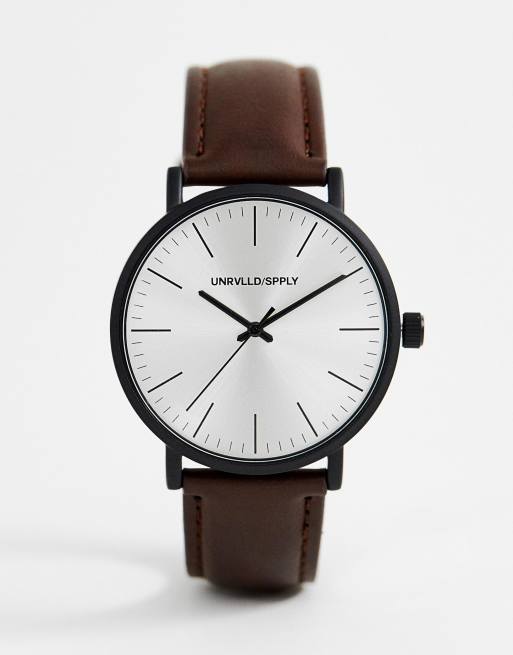 ASOS DESIGN Montre classique avec bo tier noir mat et bracelet en imitation cuir Marron