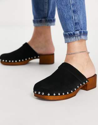 ASOS DESIGN - Moon - Clog-Pantoletten aus Wildleder in Schwarz