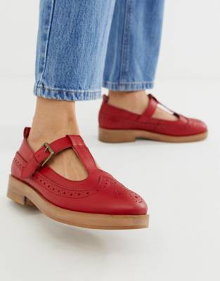 red flat shoes