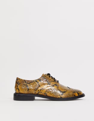 brogue ballet flats