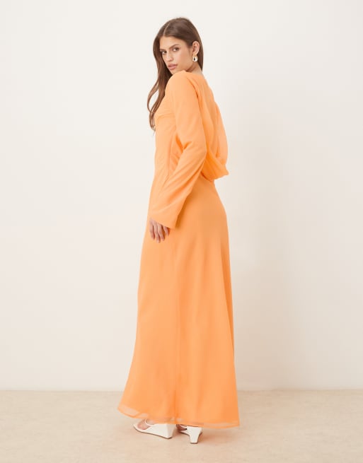 ASOS DESIGN – Morelowa szyfonowa sukienka maxi z drapowanym tyłem, 2 z 4