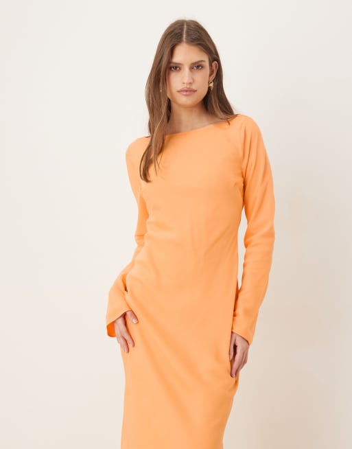 ASOS DESIGN – Morelowa szyfonowa sukienka maxi z drapowanym tyłem, 4 z 4