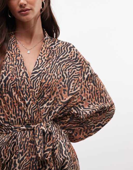 ASOS DESIGN morgonrock i djurmönster, 2 av 4