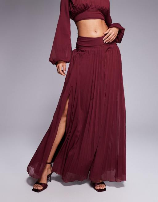 ASOS DESIGN – Mörk körsbärsröd maxikjol med sänkt midja och plisserad midja, 2 av 5