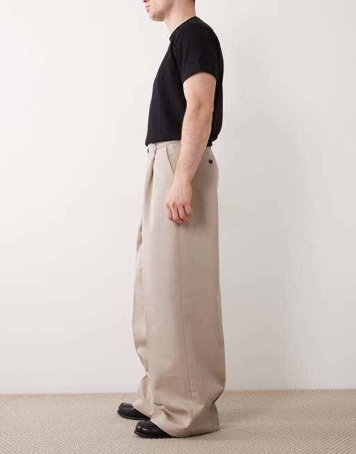 ASOS DESIGN – Mörkbeige finbyxor med veck och ledig passform, 3 av 5