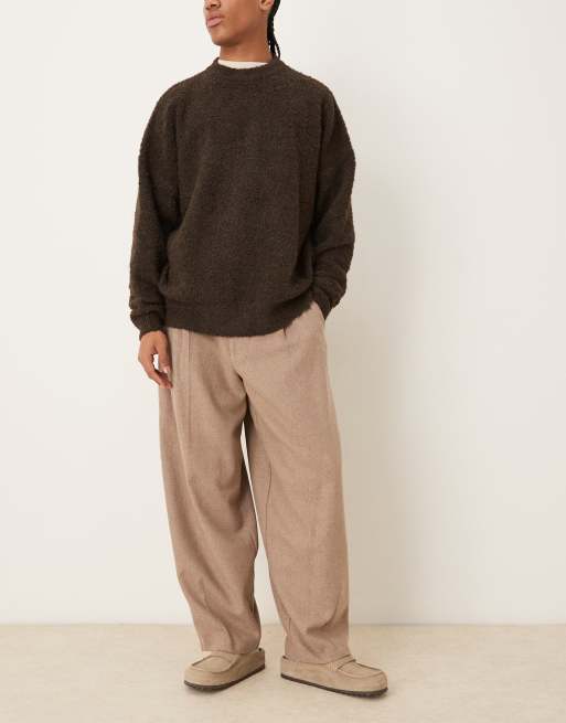 ASOS DESIGN – Mörkbeige, plisserade, figursydda byxor i yllemix med vida barrelben, 2 av 5