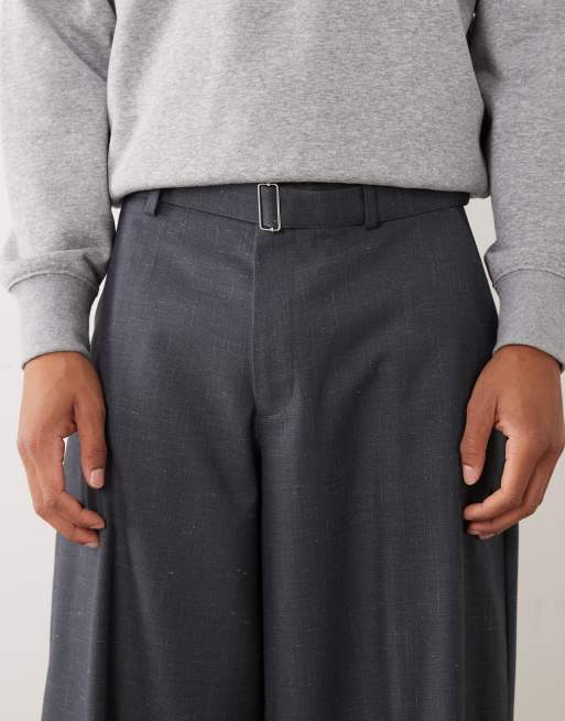 ASOS DESIGN – Mörkblå, figursydda byxor med vida barrelben och skärp i denimstil, 2 av 5
