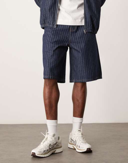 ASOS DESIGN – Mörkblå, kritstrecksrandiga, långa jeansjorts, del av set, 2 av 5
