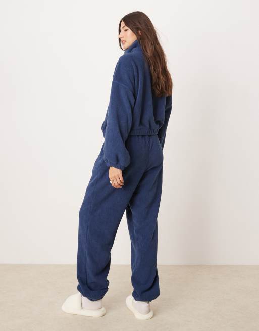 ASOS DESIGN – Mörkblå myströja i mikrofleece med dragkedja vid kragen, 4 av 4