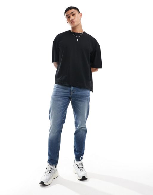 FhyzicsShops DESIGN – Mörkblå, tvättade, klassiska jeans