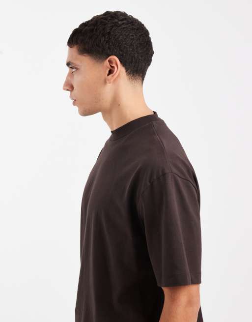 ASOS DESIGN – Mörkbrun, kraftig t-shirt med hög ringning och avslappnad passform , 4 av 5