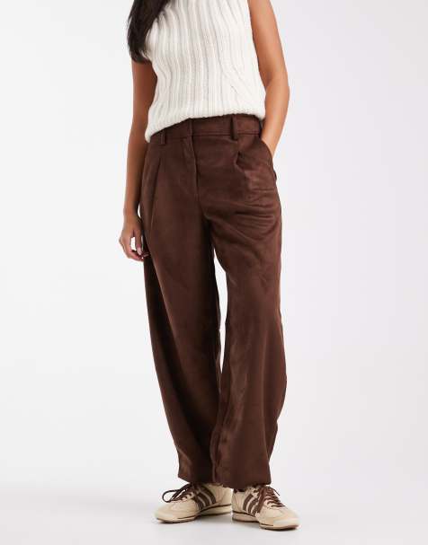 ASOS DESIGN – Mörkbruna byxor i mockaimitation med barrelben - view 1