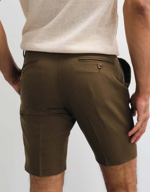 ASOS DESIGN – Mörkbruna, figursydda, smala shorts i linnerikt tyg , 5 av 5